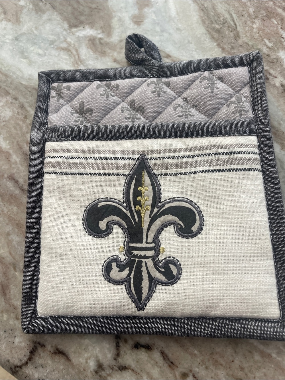 Fleur-de-Lis Embroidered Pot Holder - Gray & Cream NWOT never used